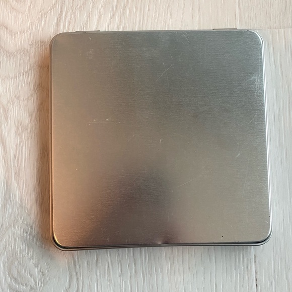 FREE Y2K Canada Post Millennium Keepsake Tin - Picture 2 of 2